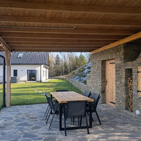 Skalne Wzgorze Villa *